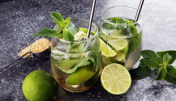 Lime Caipirinha